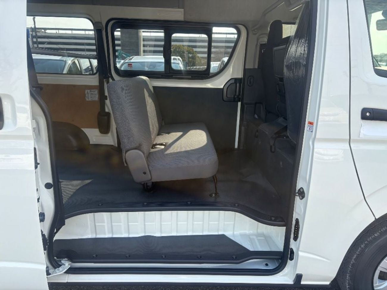 تويوتا هاياس 2026 TOYOTA RHD HIACE LONG VAN 2.0L PETROL DX-GL PACKAGE BRAND NEW 0KM