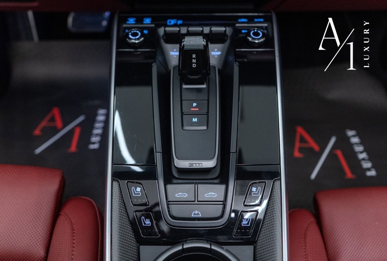 Porsche 911 Turbo S 3.8L (645 HP) Convertible Turbo S 3.8L (645 HP) 2023 Porsche 911 Turbo S Convertible, With W