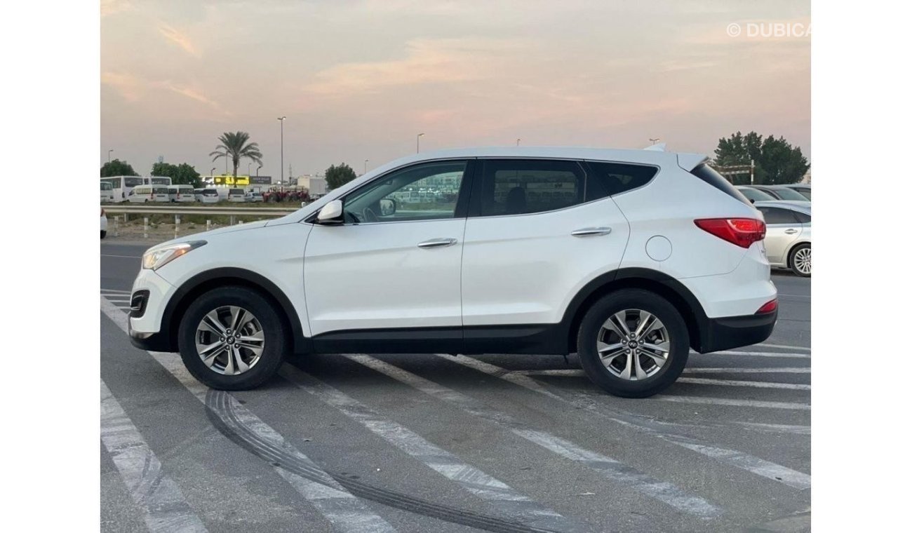 Hyundai Santa Fe *Clean Title 2016 Hyundai Santa Fe Sports 2.4L V4 - - UAE PASS