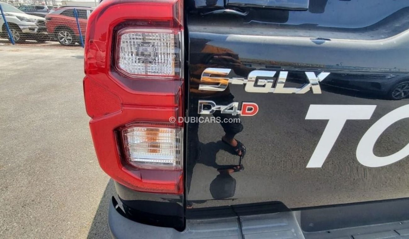 Toyota Hilux TOYOTA HILUX 2.4L 4WD DIESEL MANUAL 2022MY EXPORT ONLY