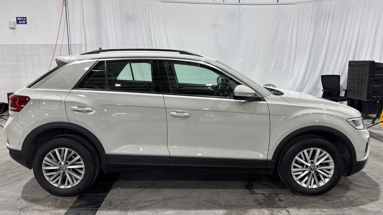 Volkswagen T-ROC 2024 LIFE+ | AED 1050/Month | 0 DP | 30 Day Return | Warranty | Service History