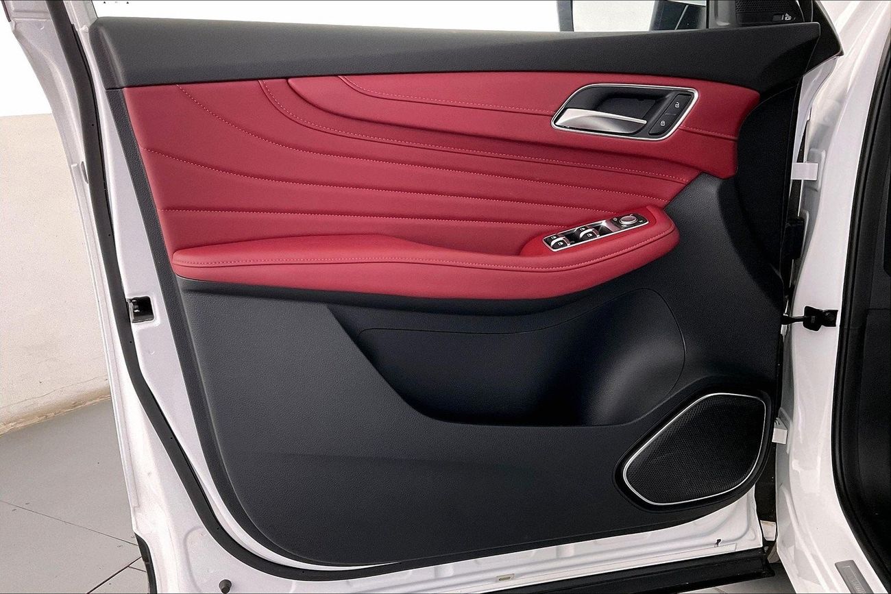 أم جي RX8 Comfort | ضمان مجاني لمدة عام | 0 دفعة أولى