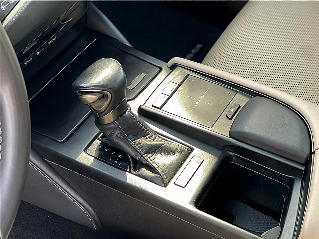 لكزس ES 350 1,150 P.M | | ES-350 | 3.5L V6 | | FREE ACCIDENT | ORIGINAL PAINT | 0% DOWNPAYMENT