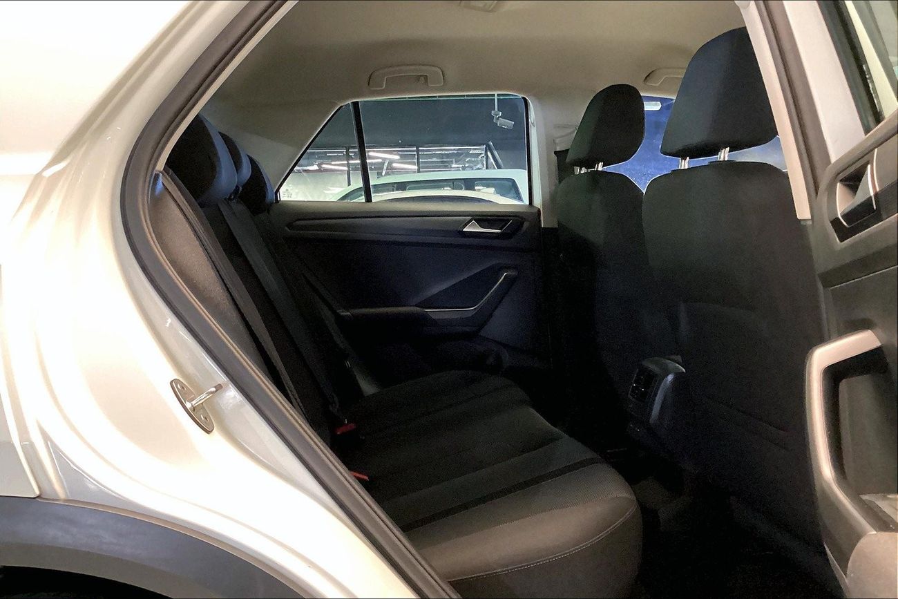 بي أم دبليو 318i Executive | شامل الضمان | 0 ﺪﻔﻋﺓ ﺃﻮﻟﻯ