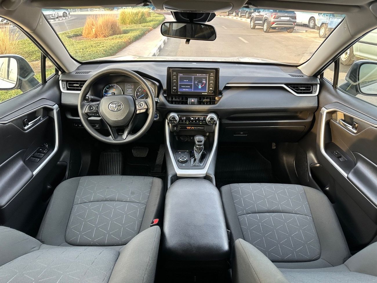 تويوتا راف ٤ XLE 2.5L