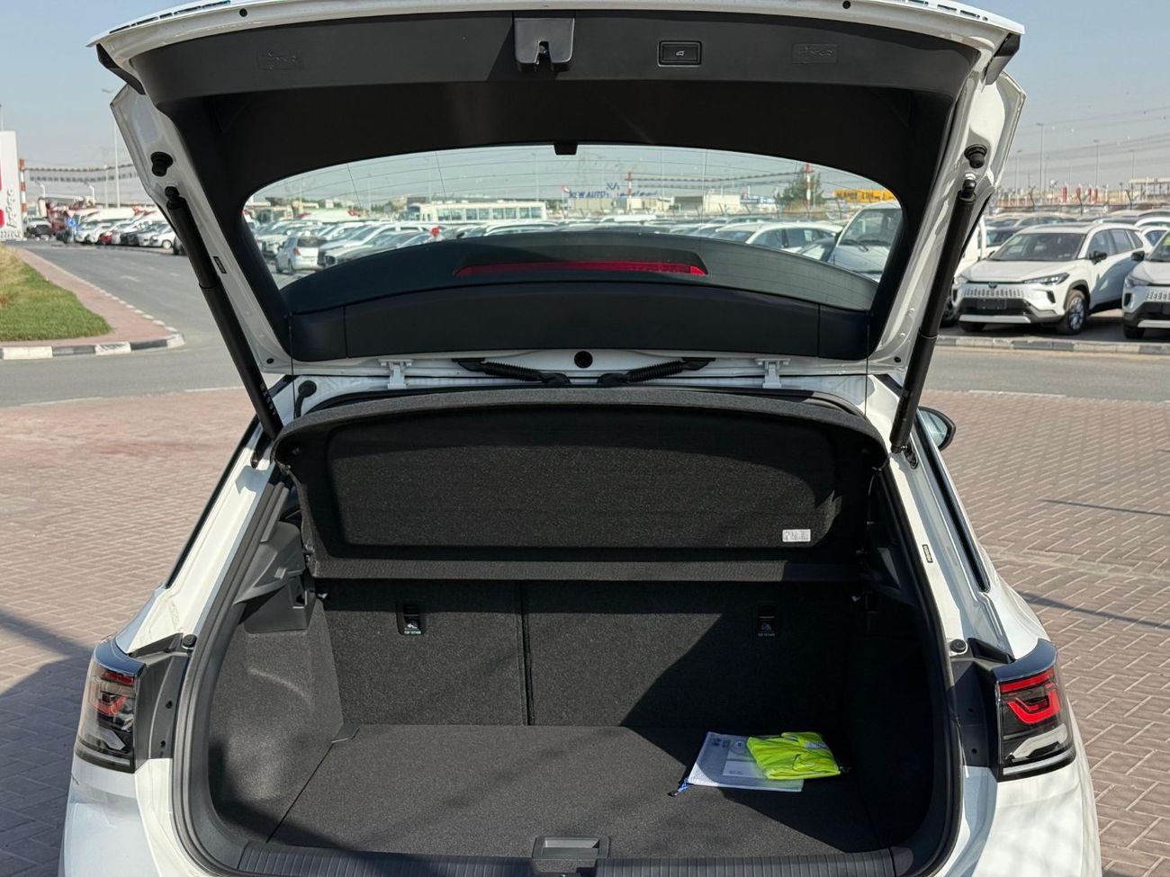 فولكس واجن T ROC 300TSI Black Edition 1.5L Petrol 2025 Export Price @ 72,500 AED