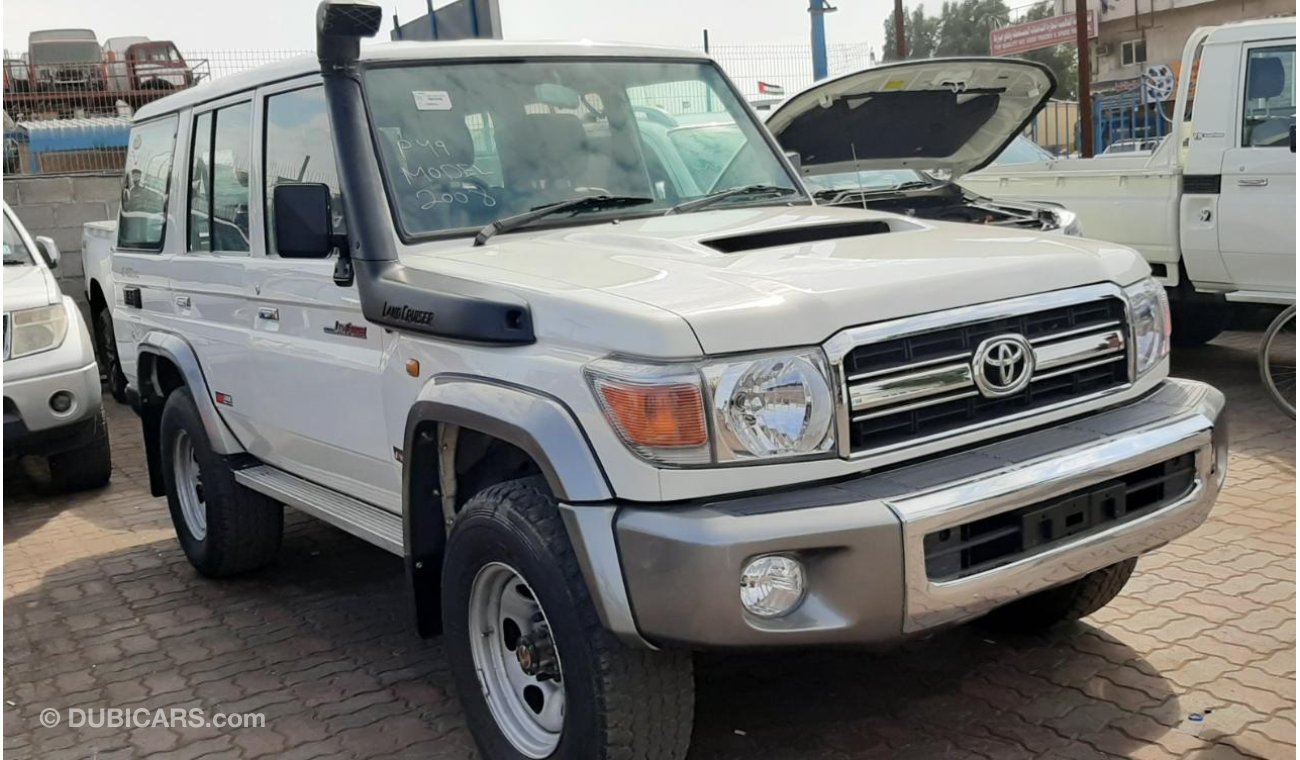 Toyota Land Cruiser 70 DIESEL  4.5L RIGHT HAND DRIVE