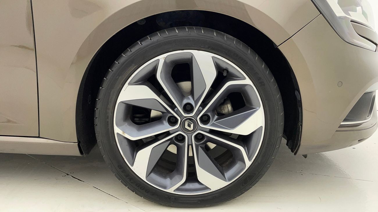 رينو ميجان LE 1.6 | بدون دفعة مقدمة | اختبار قيادة مجاني للمنزل