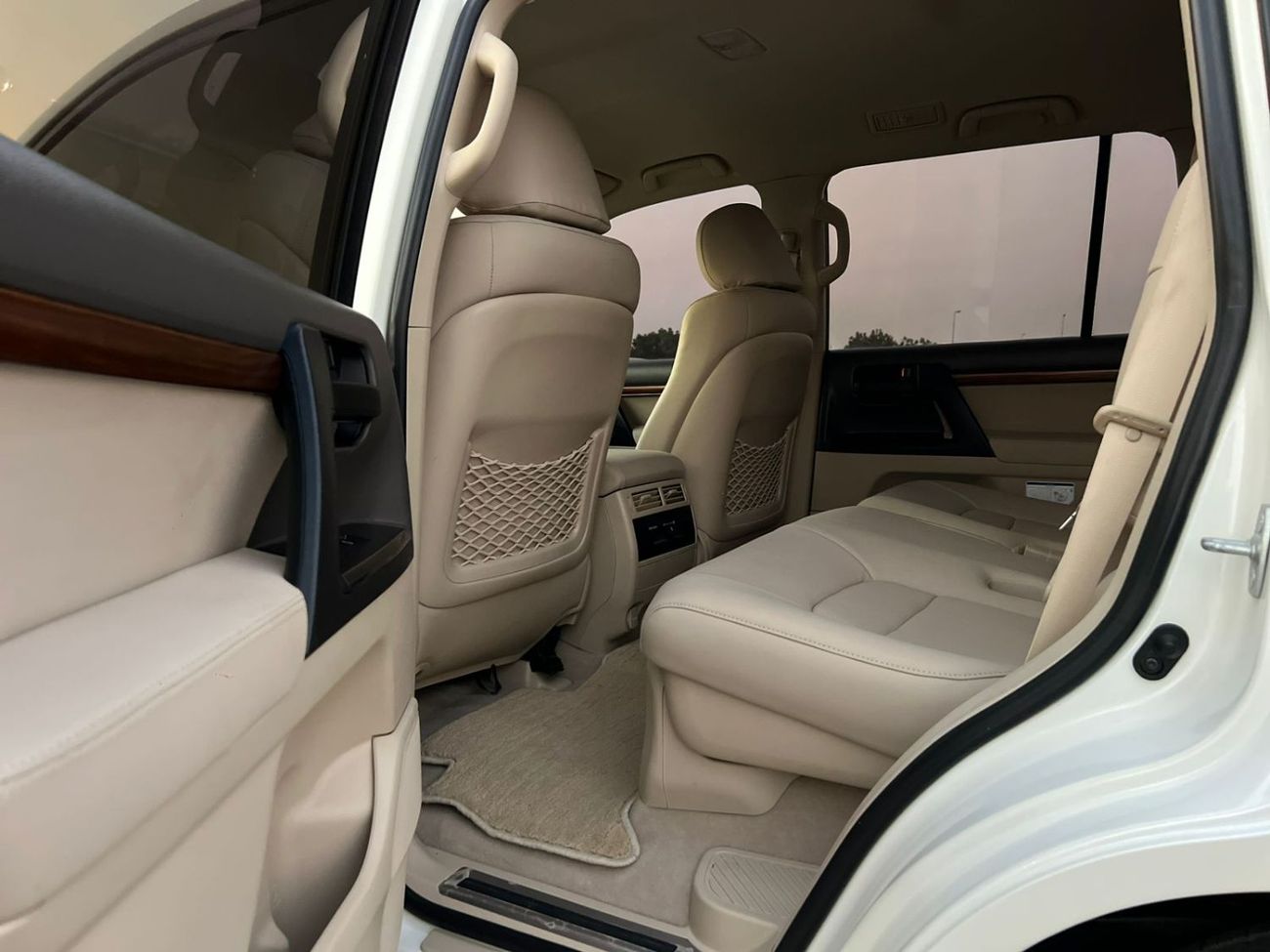 تويوتا لاند كروزر 2018 Toyota Land Cruiser EXR – GCC Specs – Single Owner – No Accident.