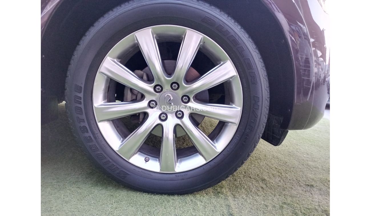 إنفينيتي QX56 خليجى صبغ وكالة موديل 2011 خمس كاميرات فتحة جلد مثبت سرعة تحكم رنجات حساسات بحالة ممتازة