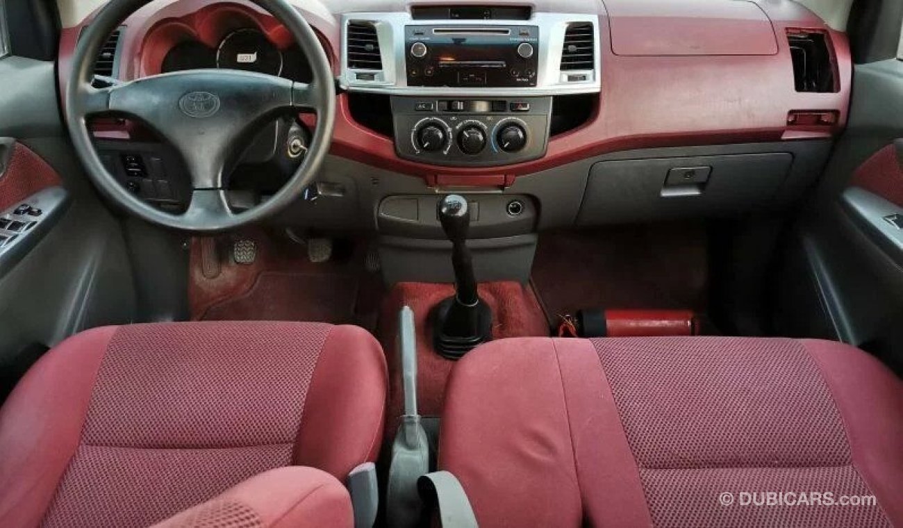 Toyota Hilux / PATROL MANUAL/ 2WD/  BASIC OPT/ LOT#6430