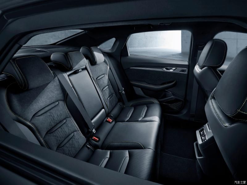 جيلي بريفيس interior - Seats