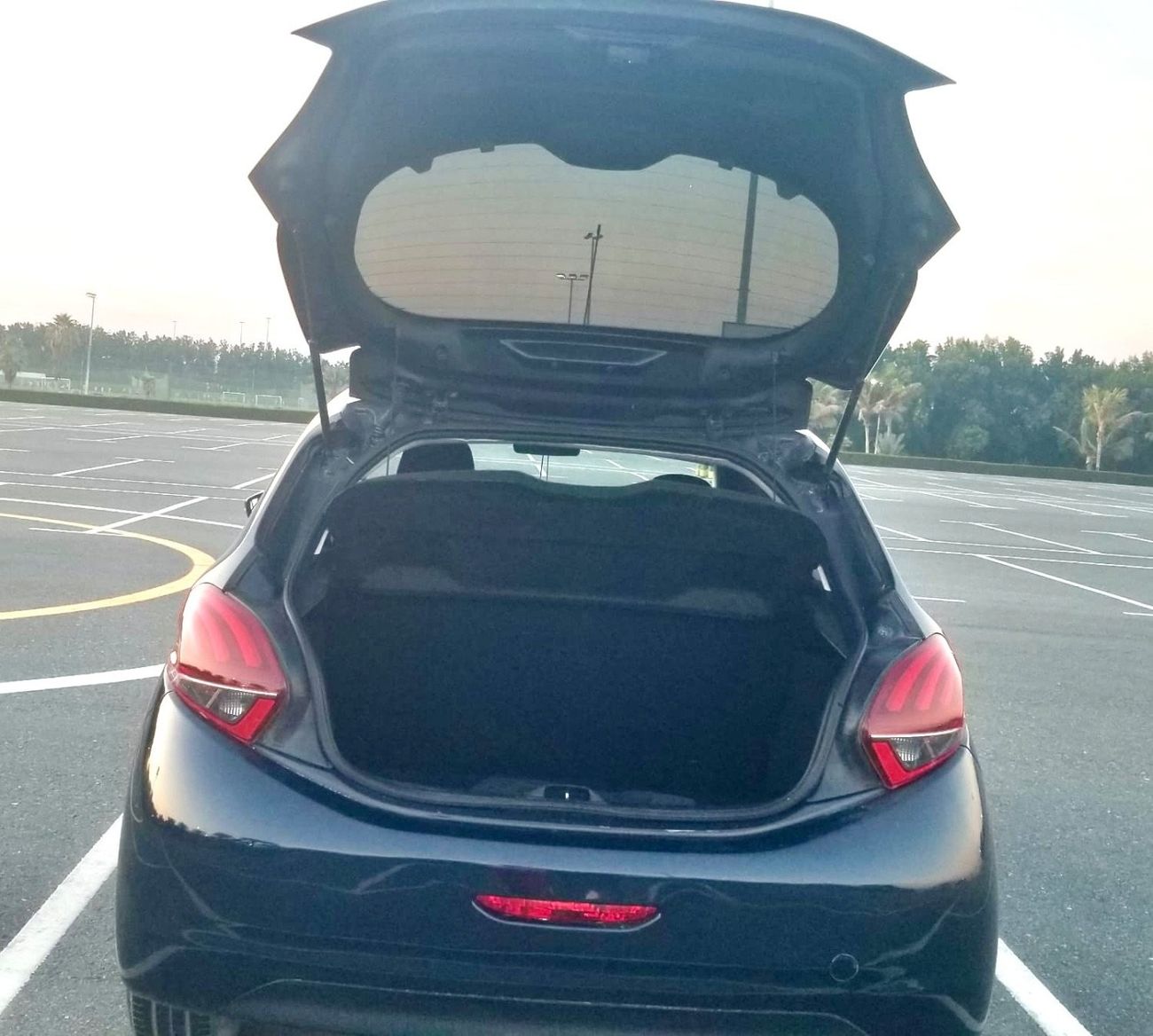 بيجو 208 اليور