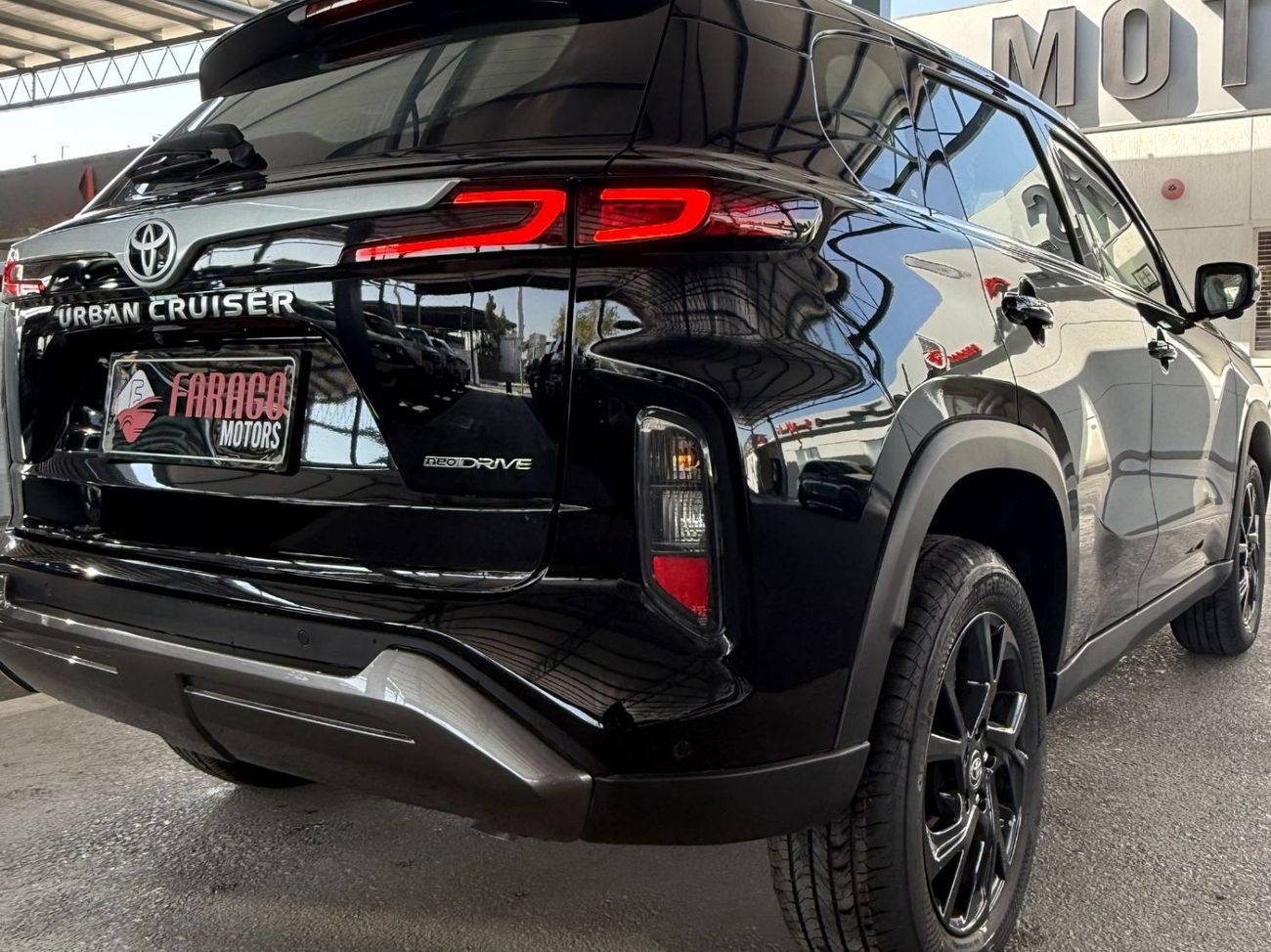 تويوتا أوربان كروزر URBAN CRUISER GLX 1.5 PANORAMA **EXPORT ONLY**التصدير فقط خارج الخليج***