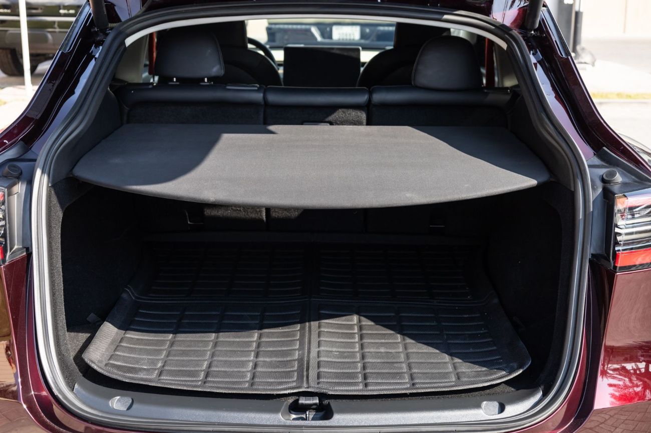 Tesla Model Y Long Range (AWD)