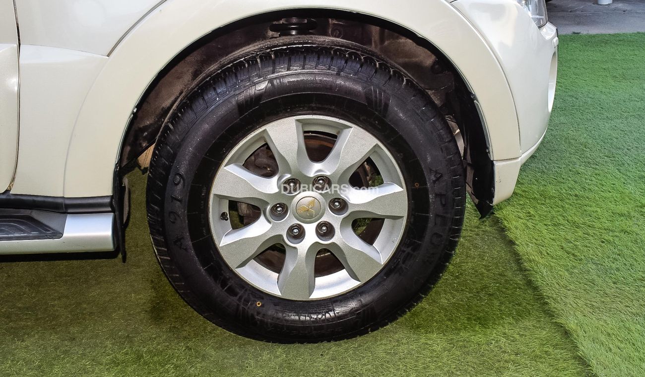 ميتسوبيشي باجيرو خليجى بليتا 2010  رنجات - فتحة