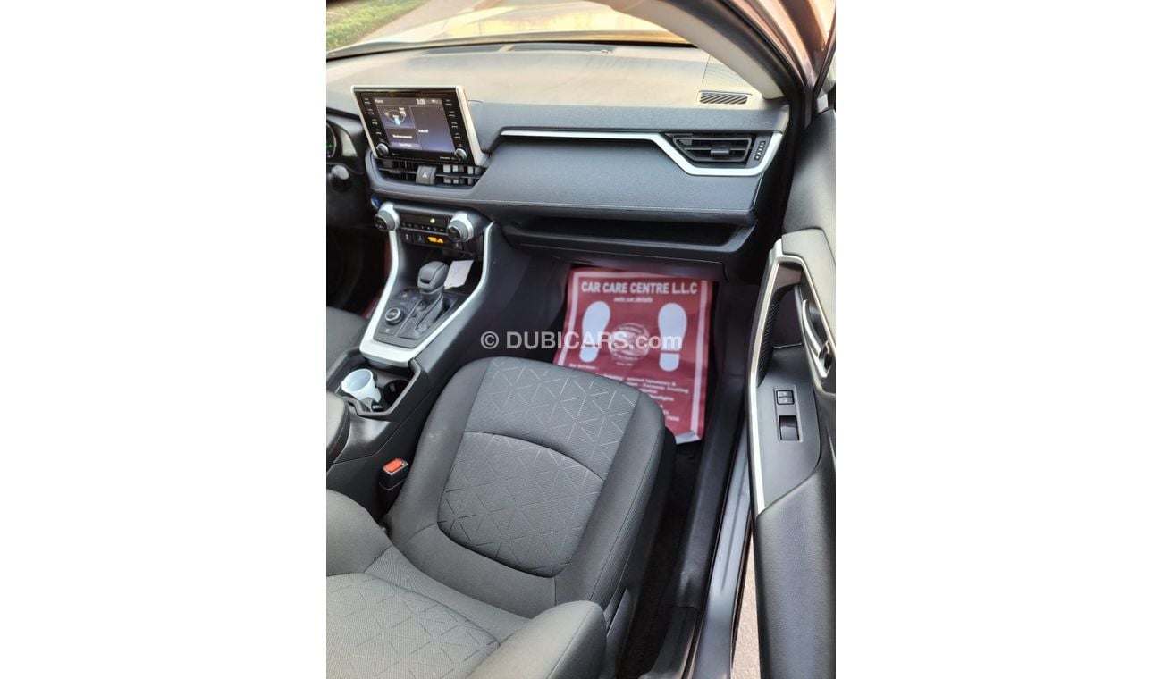 Toyota RAV4 RAV4 XLE HYBRID 2021