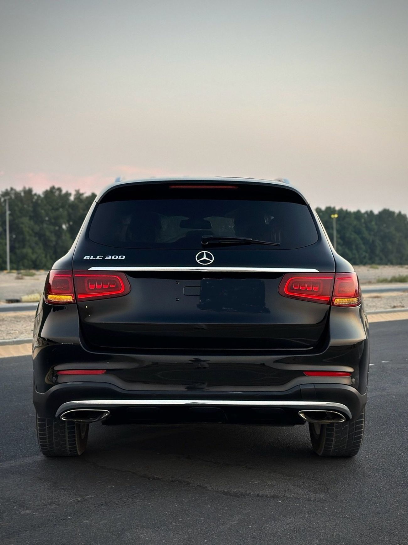 مرسيدس بنز GLC 300 Premium 2.0L