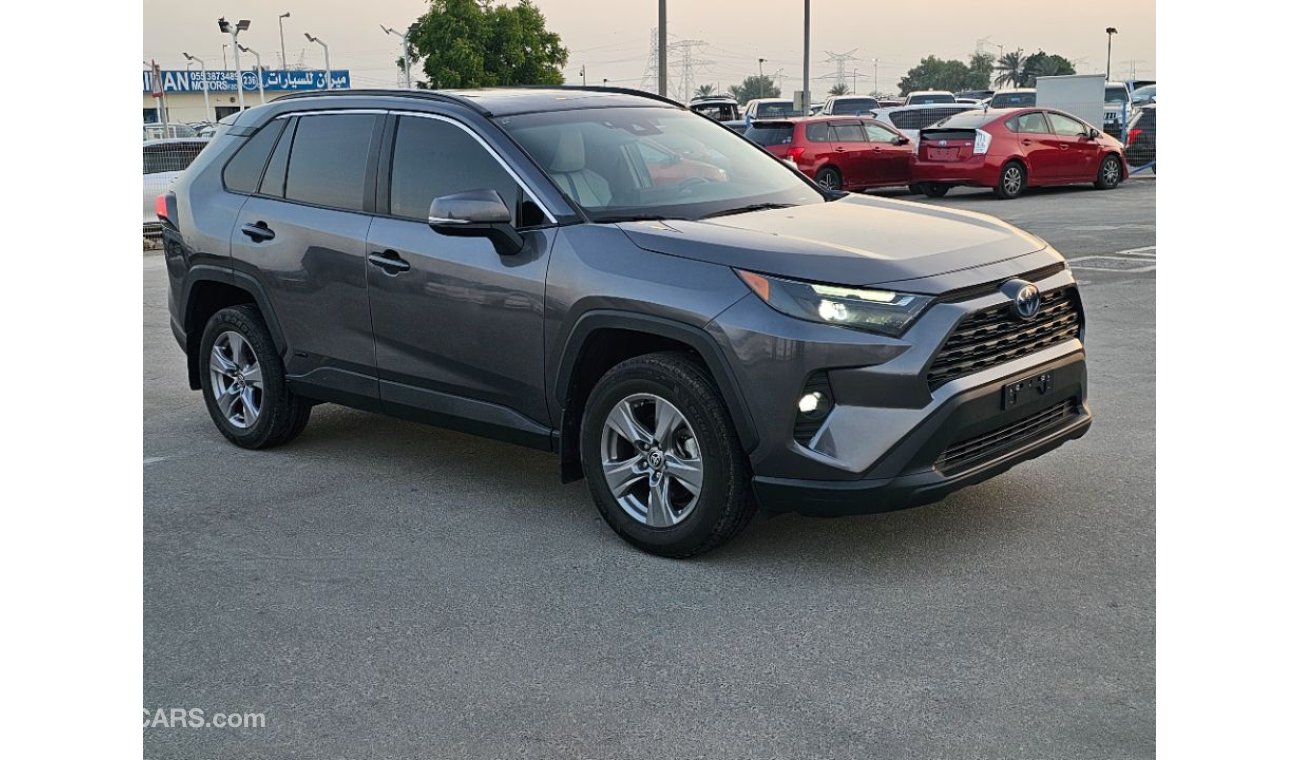 تويوتا راف ٤ 2022 Toyota Rav4 Hybrid XLE full option Sunroof