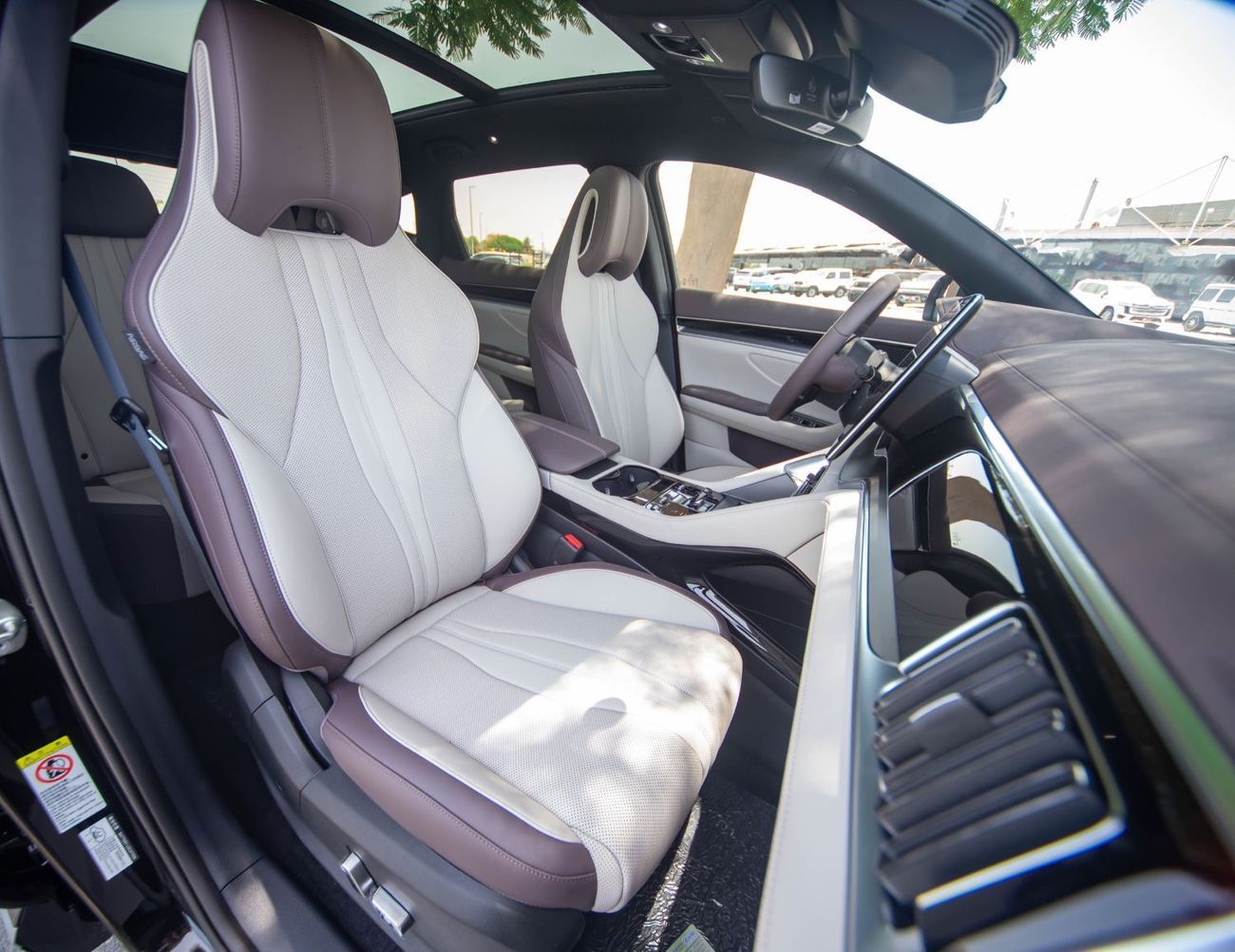 BYD Song Plus BYD Song Plus DM-i Highlights  PLUG-IN HYBRID 2025 (160KM)