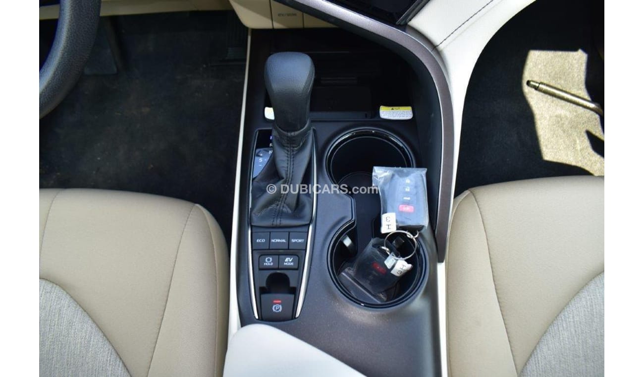 Toyota Camry LE Hybrid 2.5L E-CVT