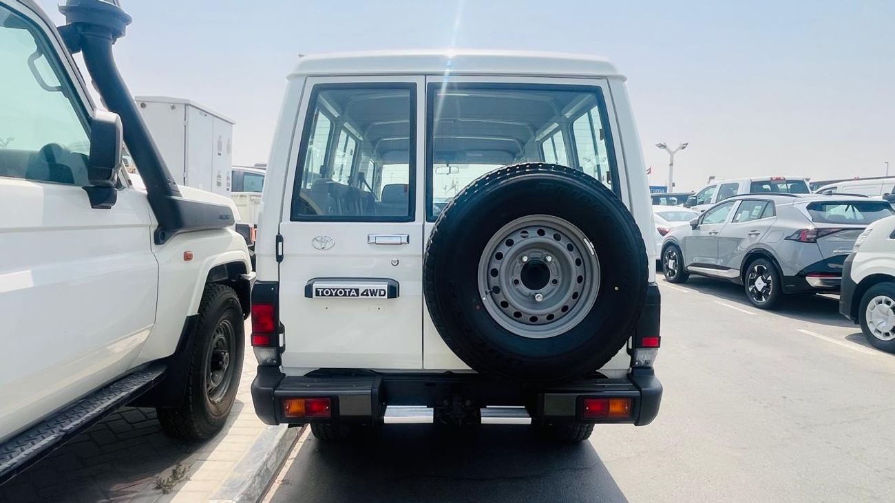 تويوتا لاند كروزر 70 LC 78 HARDTOP 2.8L AT