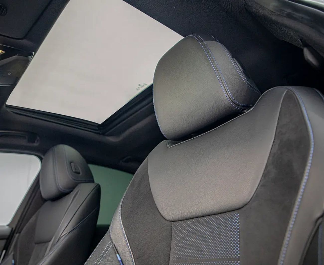 بي أم دبليو 330i M Sport 2.0L (255 HP)