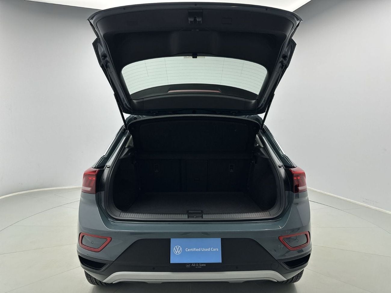 فولكس واجن T ROC Life 1.4L