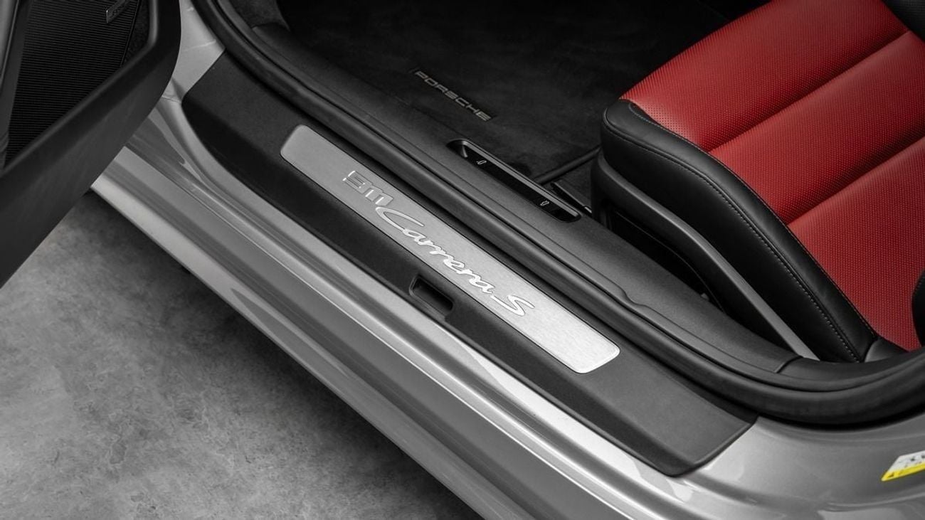 بورش 911 Carrera S - 2024 - GCC Specs - Under Warranty