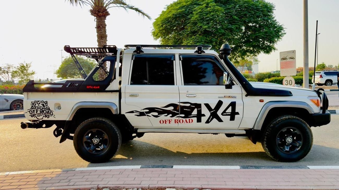 تويوتا لاند كروزر بيك آب FULLY OFF-ROAD MODIFIED | DOUBE CABIN | MANUAL TRANSMISSION | SIDE AWNING CAMPING TENT | 4.5L | LHD