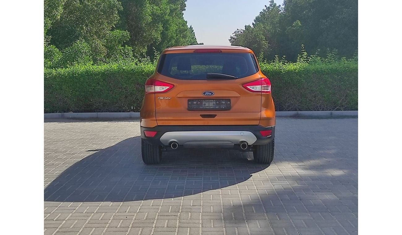 Ford Escape Ford Escape 2015 Gcc full automatic