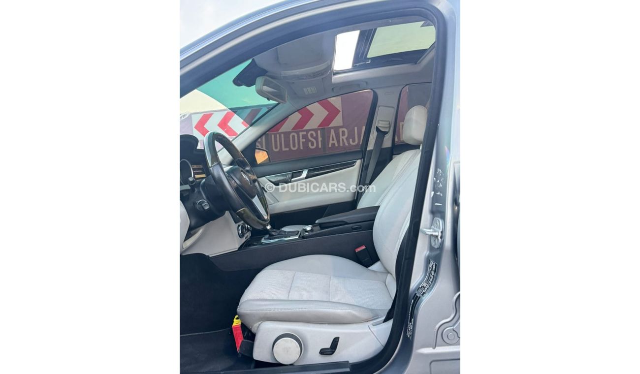 مرسيدس بنز C 200 In excellent condition and requires no expenses