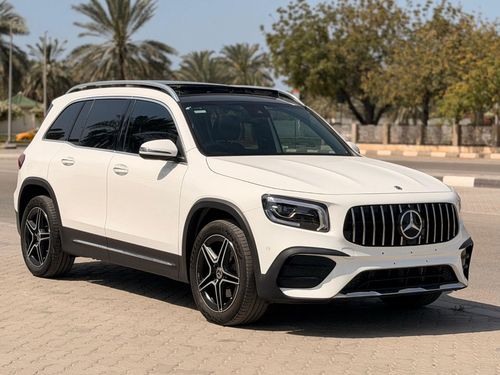 مرسيدس بنز GLB 200 Premium 1.4L (7 Seater)