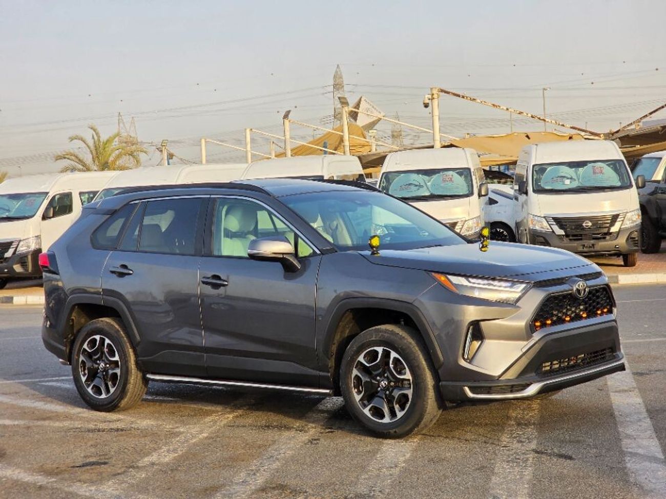 تويوتا راف ٤ 2024 Model Full option 4x4 , sunroof,  leather seats and trunk automatic