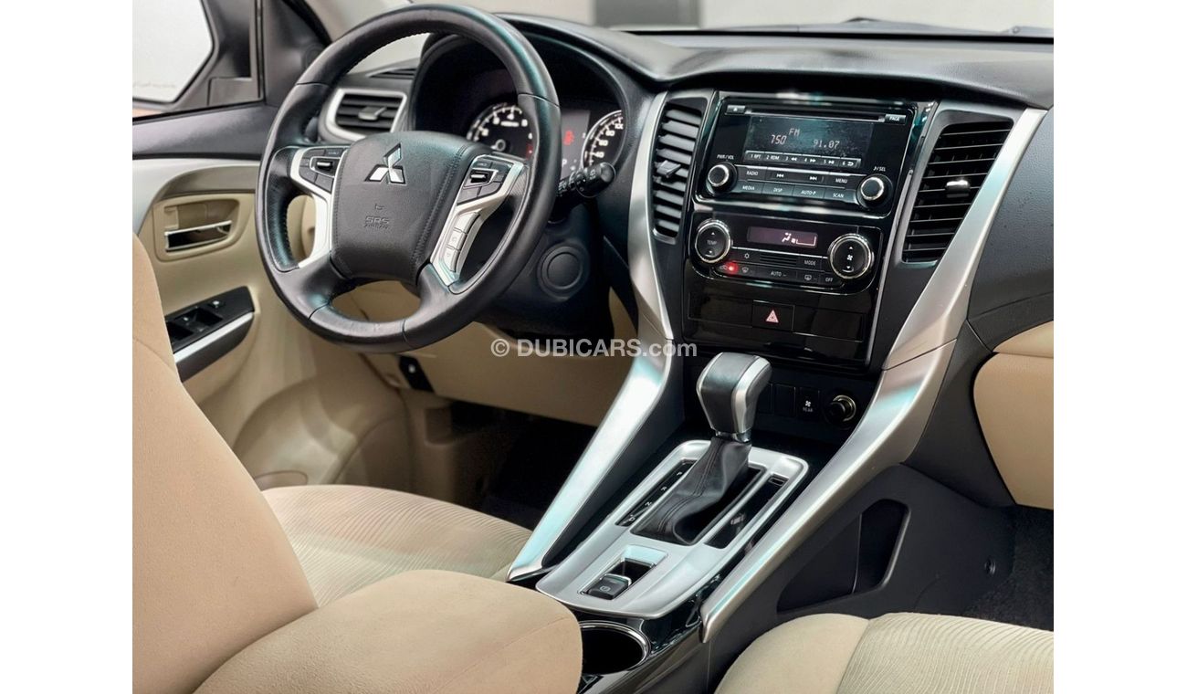 Mitsubishi Montero 2016 Mitsubishi Montero Sport, Mitsubishi Service History, One Year Warranty, GCC