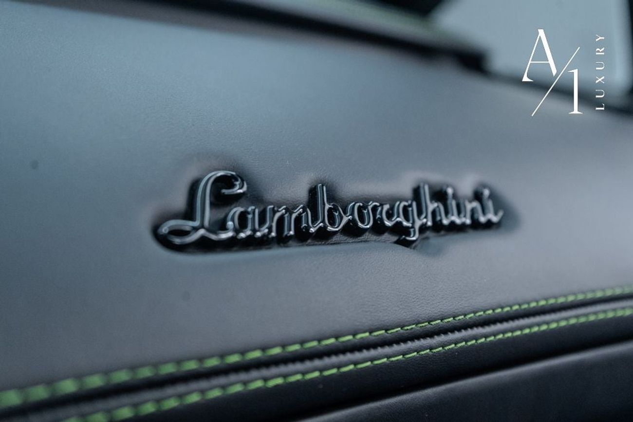 Lamborghini Aventador 6.5L V12