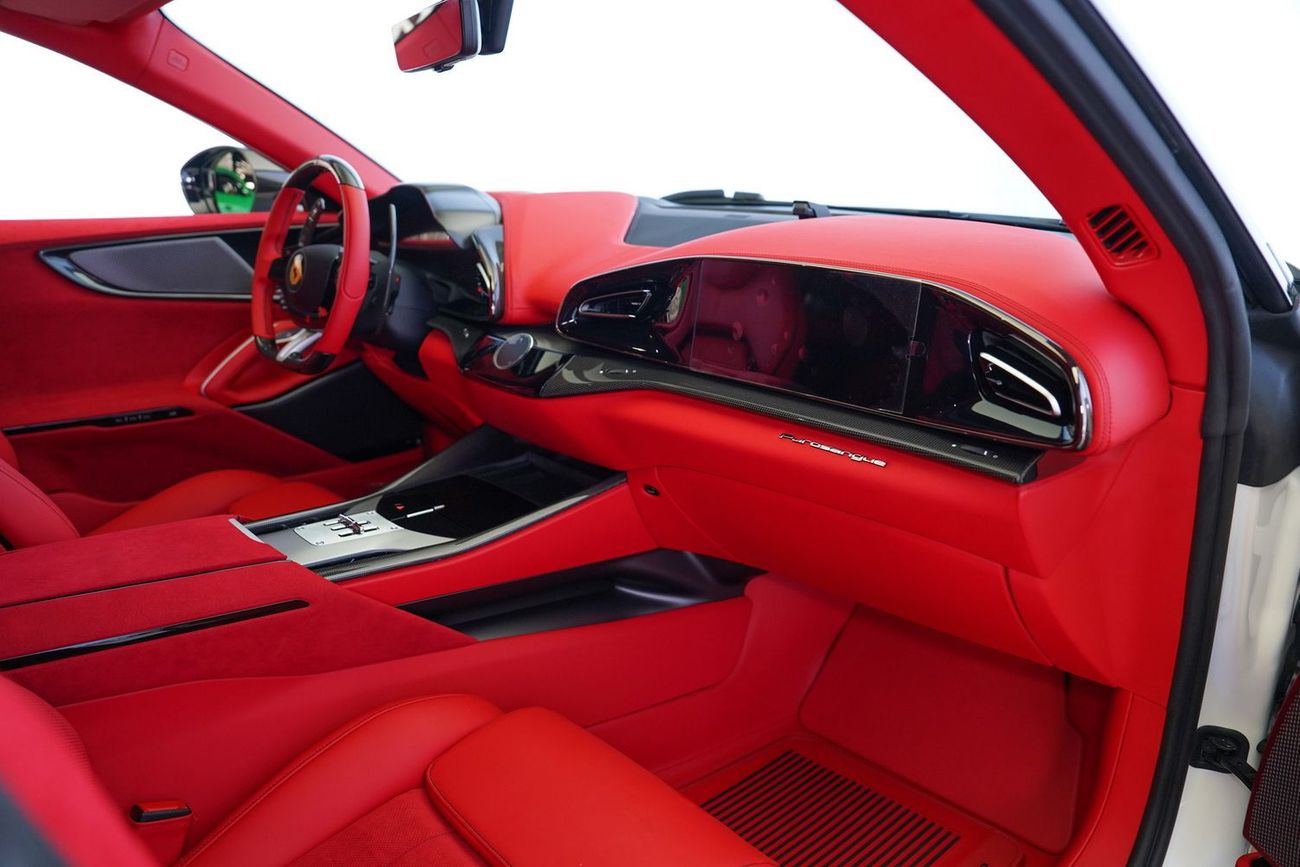 فيراري بوروسانجوي ATELIER