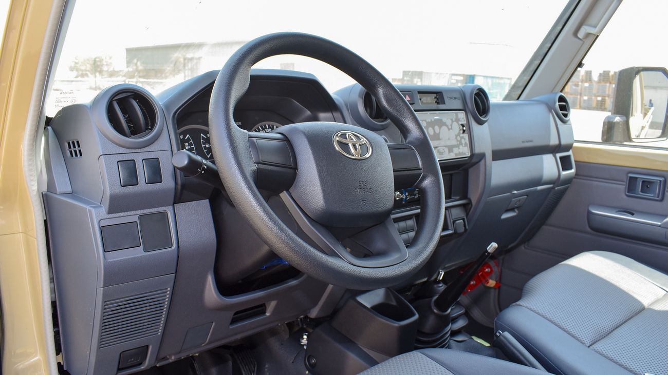 Toyota Land Cruiser Pick Up SC 4.0L V6 YM 2024 (EXPORT ONLY)