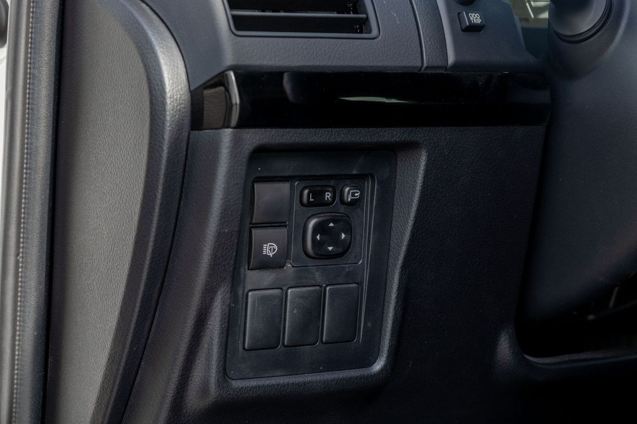 Toyota Prado TXL 4.0L l GCC l Zero Down Payment l AED 2,977 Monthly l Warranty up to 36 Months