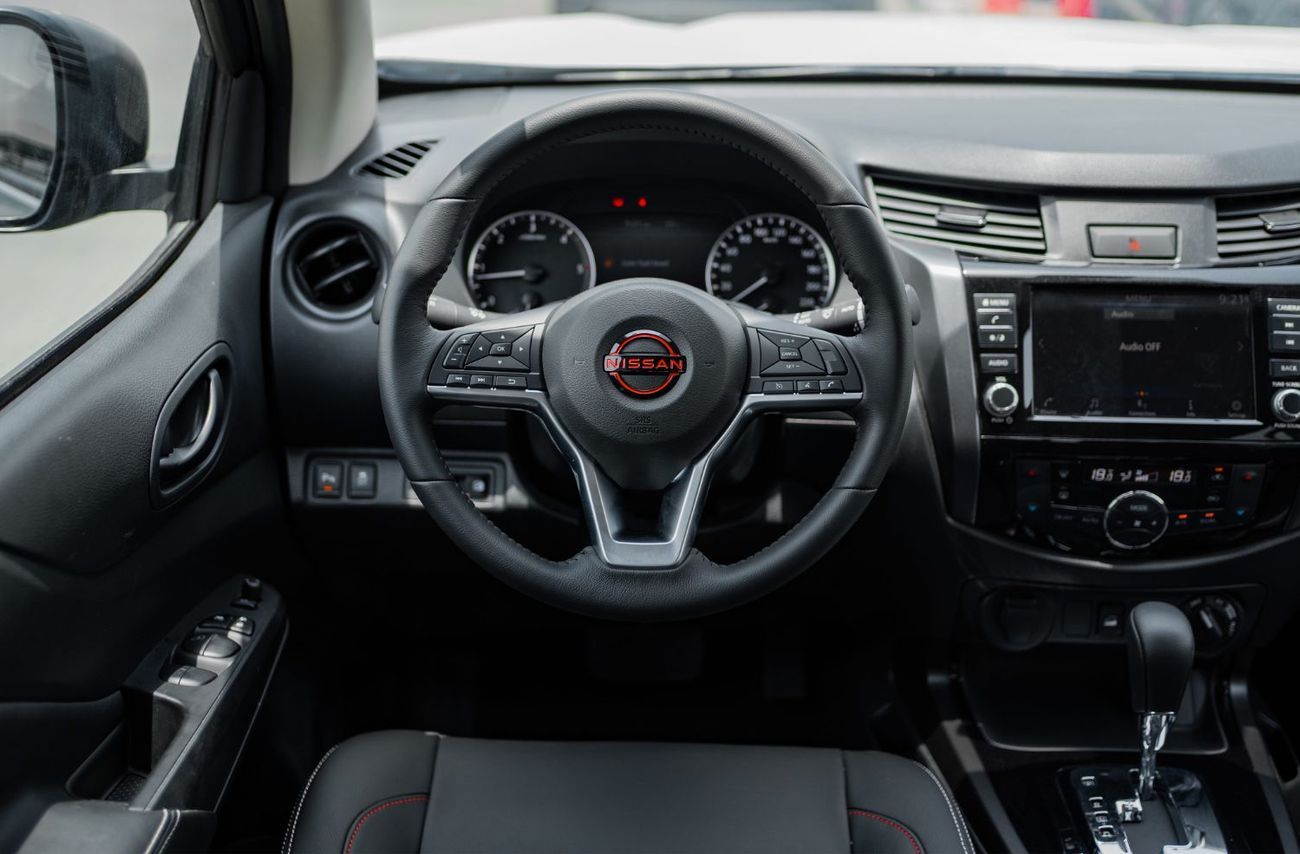 نيسان نافارا 2025 Nissan Navara Pro-4X 2.5L AT Diesel (Gray)