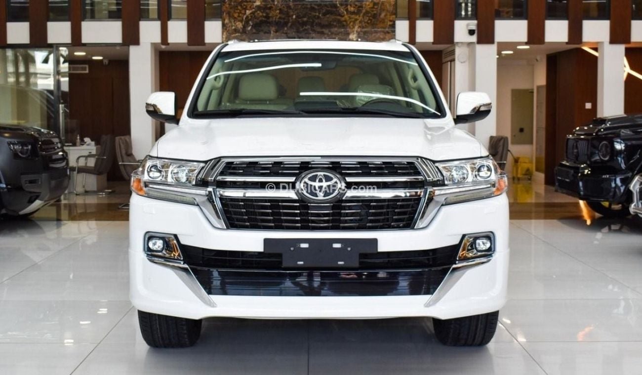 Toyota Land Cruiser TOYOTA LAND CRUISER VXR 5.7L V8 2021 GCC SPECS