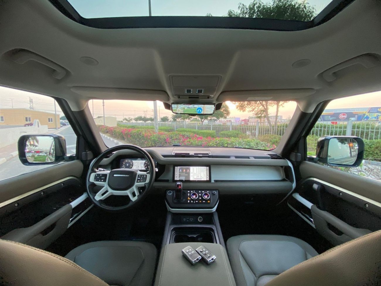 لاند روفر ديفندر 110 HSE P400 3.0L