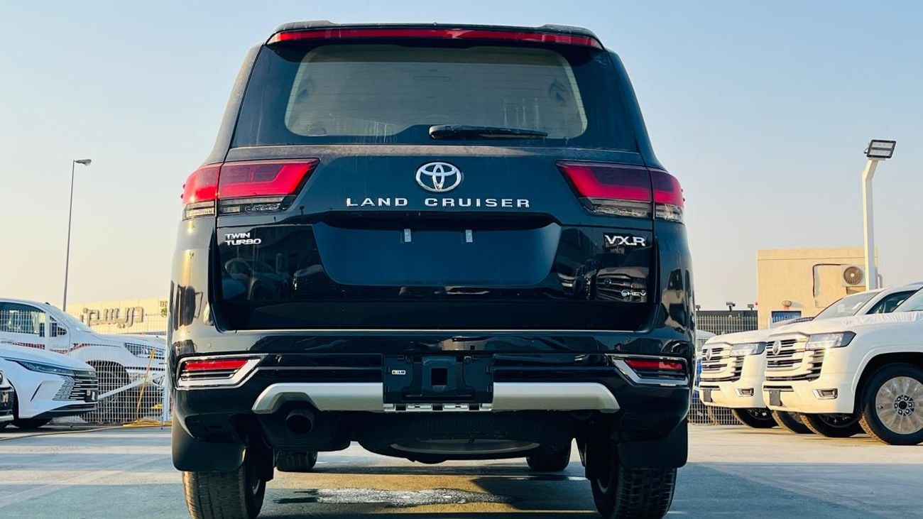 تويوتا لاند كروزر VXR