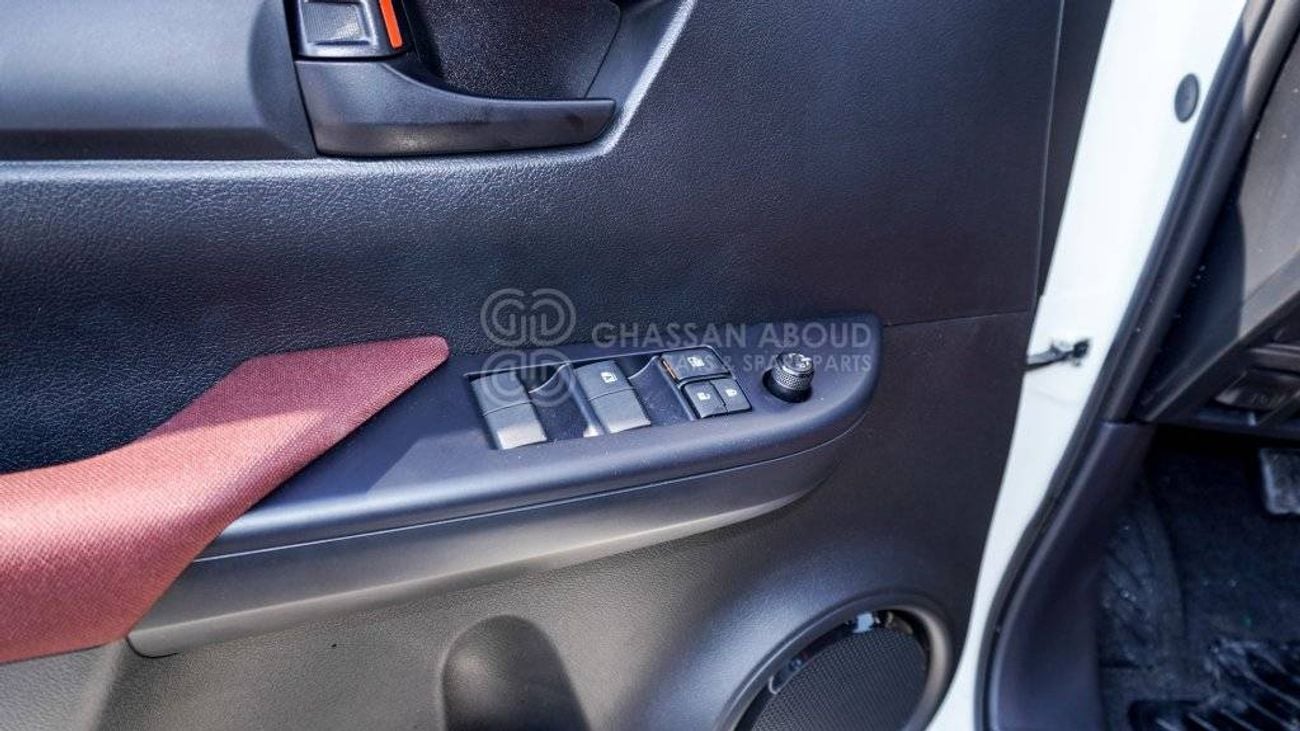 Toyota Hilux Double Cabin, 2.4L, 4x4, Diesel