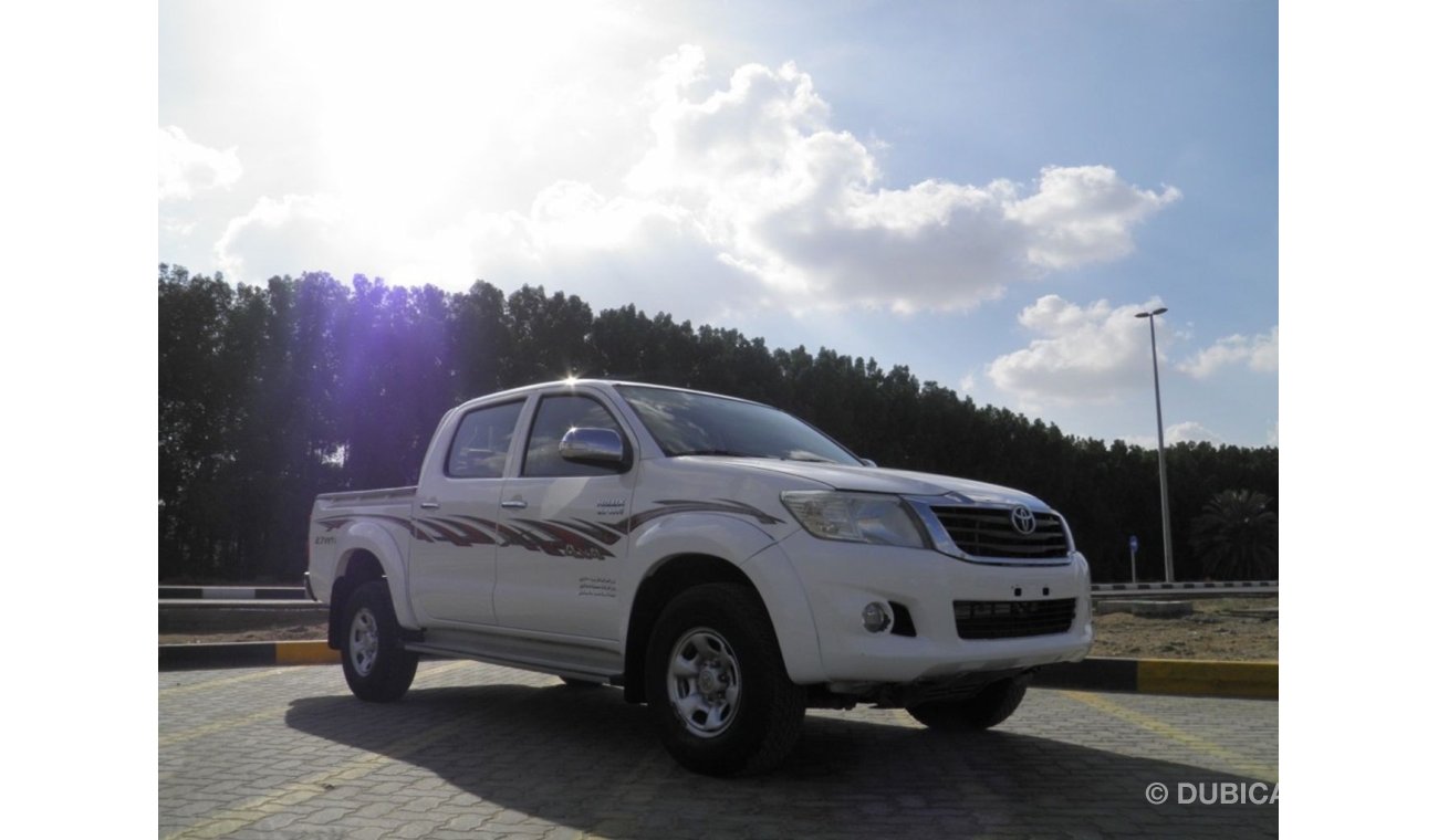 Toyota Hilux 2014 4X4 automatic Ref Ref#711