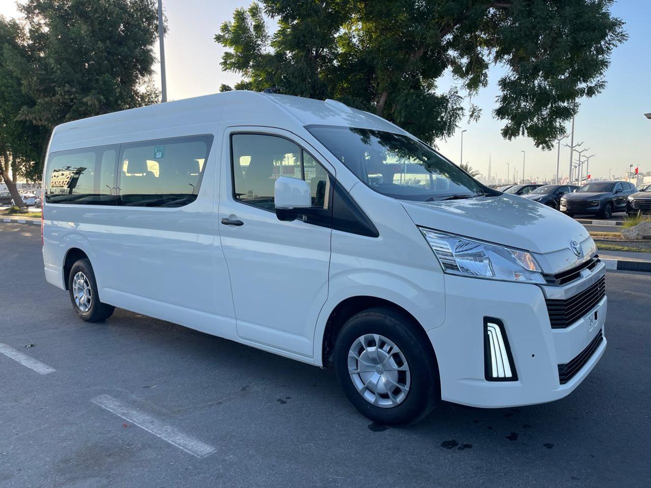Toyota Hiace 2023 TOYOTA HIACE VAN COMMUTER