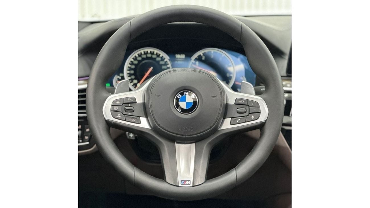 بي أم دبليو 540i M سبورت 2018 BMW 540i M-Sport, Warranty, Full BMW Service History, Full Options, GCC