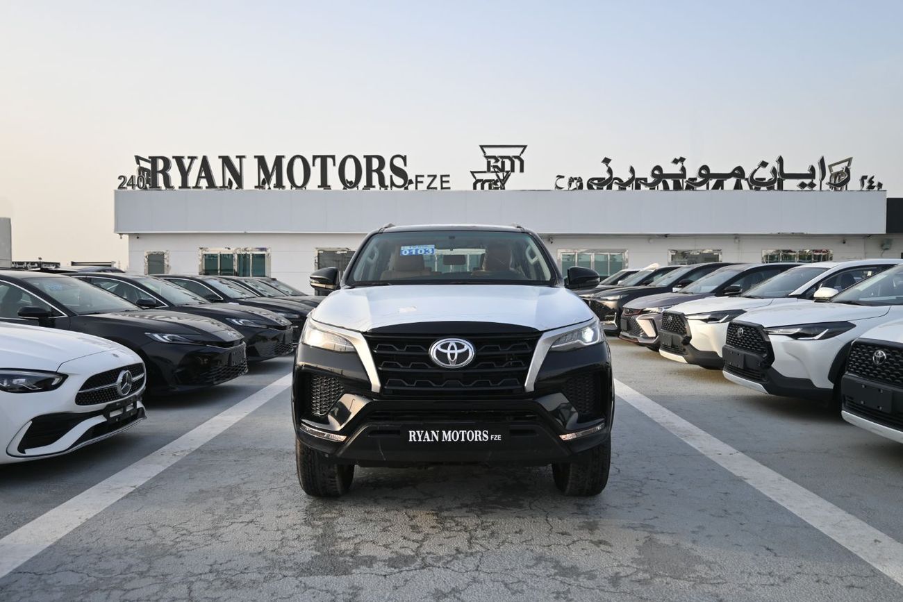 تويوتا فورتونر Toyota Fortuner 2.7L Petrol, Automatic 4WD, Model 2025, Color Black