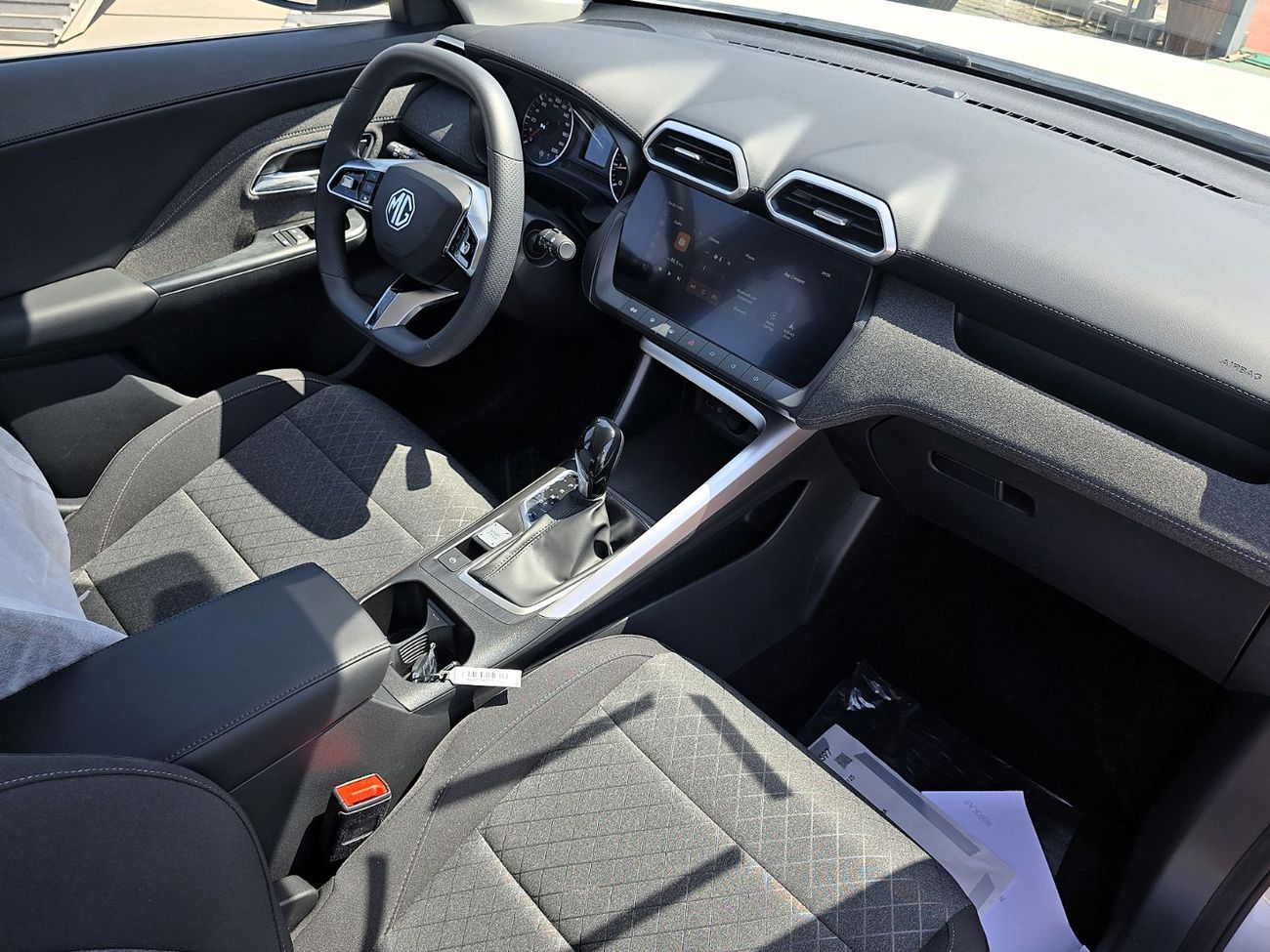 MG ZS MG zs New Shape STD1.5l A/T  Silver Color 2026 Model