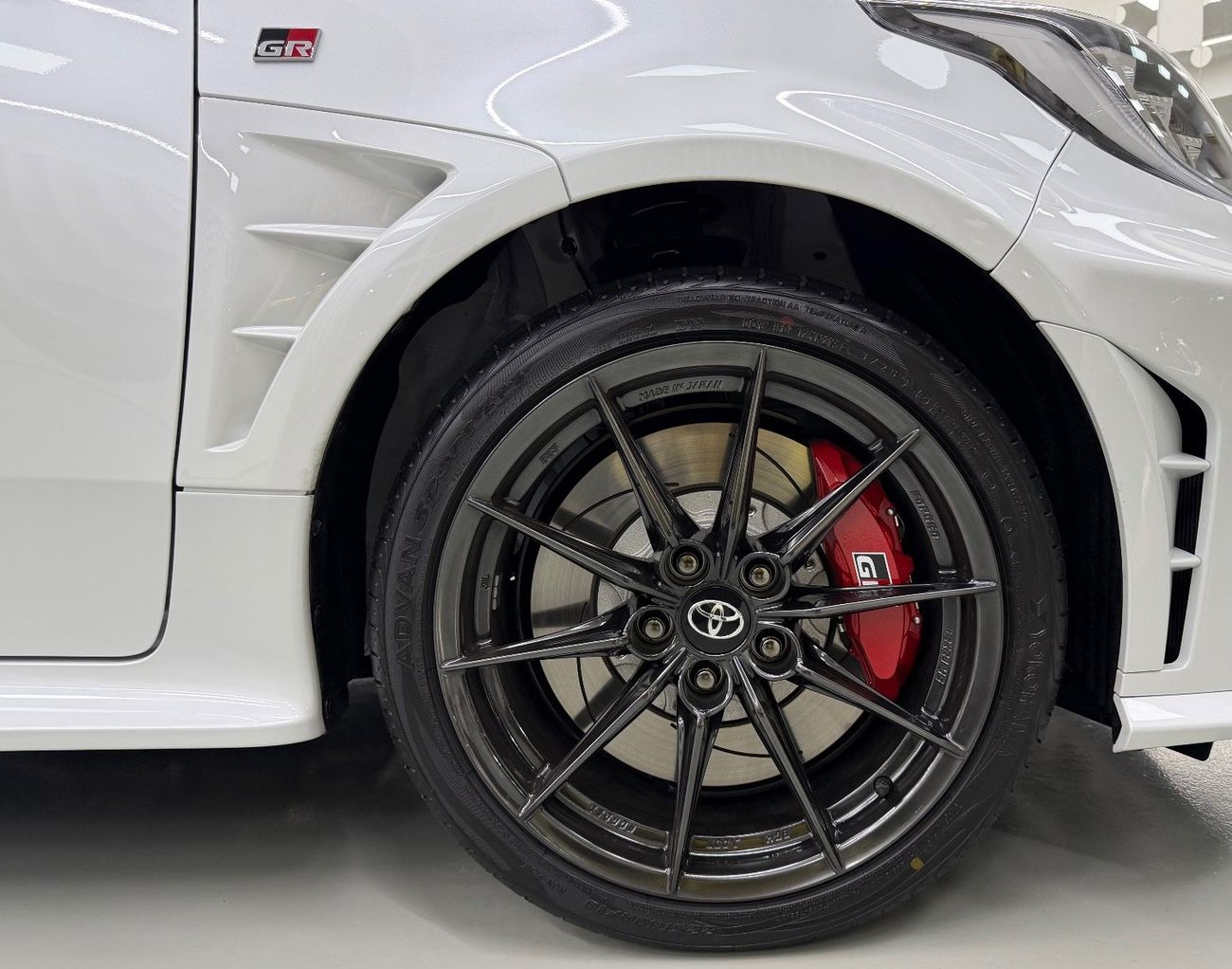 تويوتا يارس GCC .. BRAND NEW .. O km .. GR